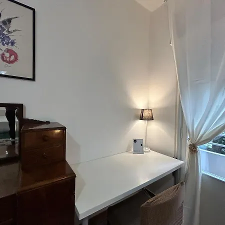 Number 3 Apt, Easy For Venice Апартаменты *